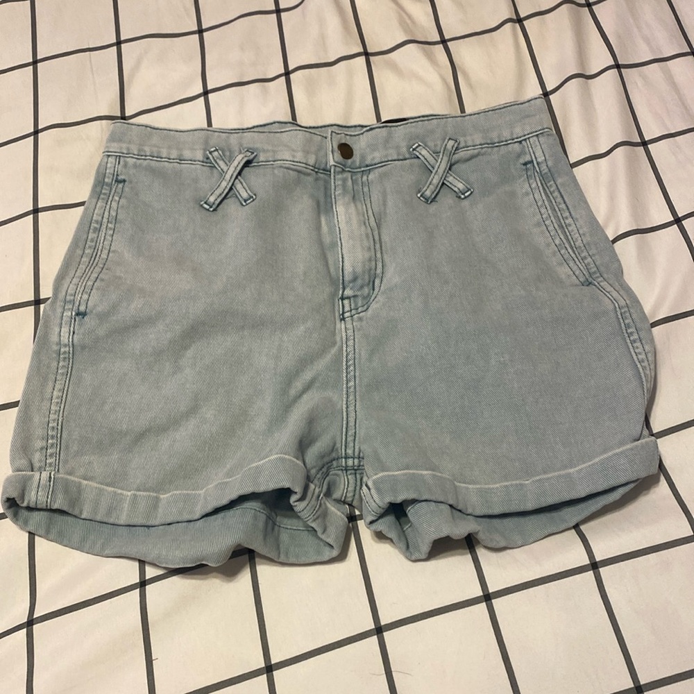 Light washes Jean shorts